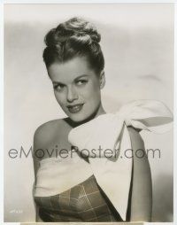 9h497 JANIS PAIGE 7.75x9.75 still '48 the sexy star in bizarre dress, soon to be in Wallflower!