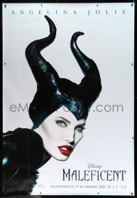 9j449 MALEFICENT DS bus stop '14 cool close-up image of sexy Angelina Jolie in title role!