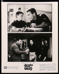 9s331 JINGLE ALL THE WAY 9 8x10 stills '96 Arnold Schwarzenegger, Sinbad, two dads & one toy!