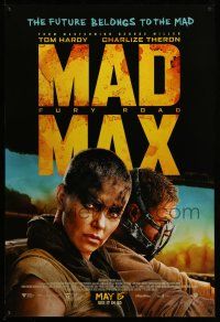 9w449 MAD MAX: FURY ROAD advance DS 1sh '15 great cast image of Tom Hardy, Charlize Theron!