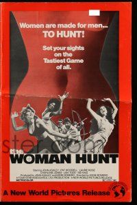 1a992 WOMAN HUNT pressbook '72 images of sexy women on the run, the tastiest game of all!