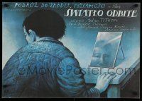 1b223 SWIATLO ODBITE Polish 19x27 '89 cool Wieslaw Walkuski artwork of man with mirror on desk!