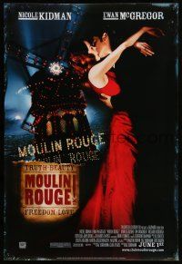 1c554 MOULIN ROUGE style E advance 1sh '01 sexy Nicole Kidman & Ewan McGregor kissing!