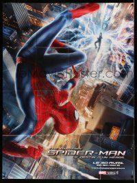 1g437 AMAZING SPIDER-MAN 2 teaser French 1p '14 art of Spidey fighting Electro high above the city!