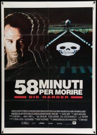 1g252 DIE HARD 2 Italian 1p '90 different image of Bruce Willis & skull on airplane runway!