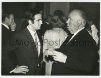 1m103 ALFRED HITCHCOCK/FRANCOIS TRUFFAUT 7x9.5 news photo '67 the two great directors at a party!