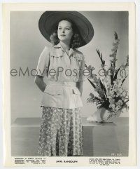 1m517 JANE RANDOLPH 8.25x10 still '42 full-length portrait of the pretty actress wearing sun hat!