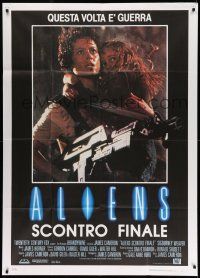 1r434 ALIENS Italian 1p '86 James Cameron, Sigourney Weaver as Ripley holding Carrie Henn!