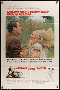 1y448 I WALK THE LINE 1sh '70 c/u of Gregory Peck grabbing Tuesday Weld, John Frankenheimer