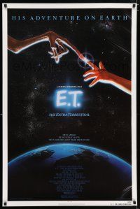2c227 E.T. THE EXTRA TERRESTRIAL 1sh '83 continuous release, Barrymore, Steven Spielberg, Alvin art!