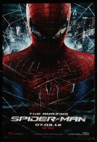 2r030 AMAZING SPIDER-MAN teaser DS 1sh '12 portrait of Andrew Garfield in title role over city!