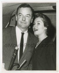 2s295 ELIZABETH MONTGOMERY/GIG YOUNG 8.25x10 news photo '61 husband & wife smiling close up!