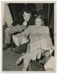 2s467 JEZEBEL 7x9 news photo '37 Bette Davis & Fonda will steal Gone with the Wind's thunder!