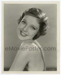 2s546 LORETTA YOUNG 8x10 still '30s young portrait smiling over her shoulder from a 1920s movie!