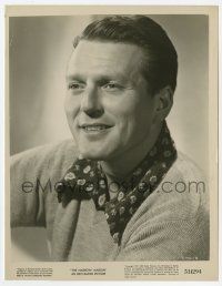 2s655 NARROW MARGIN candid 8x10.25 still '52 smiling portrait of Charles McGraw in casual clothes!