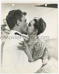 2s674 NOW, VOYAGER 7.25x9.75 still '42 Bette Davis on voyage caught kissing Drake by Bert Six!