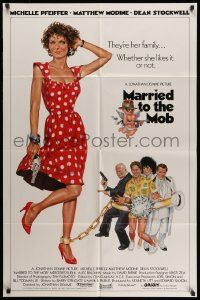 2t590 MARRIED TO THE MOB int'l 1sh '88 different Tanenbaum art of Michelle Pfeiffer with gun!