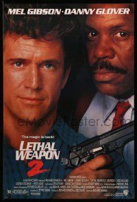 2z471 LETHAL WEAPON 2 1sh '89 great close-up image of cops Mel Gibson & Danny Glover!