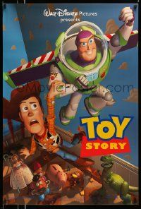 2z780 TOY STORY 1sh '95 Disney/Pixar cartoon, Buzz Lightyear flying over Woody, Bo Peep, more!