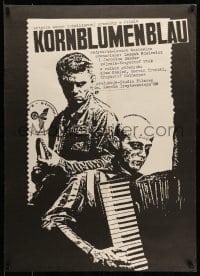 3b302 KORNBLUMENBLAU Polish 27x37 '89 Jakub Erol artwork of prisoner playing accordion!