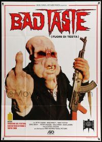 3p519 BAD TASTE Italian 1p '89 early Peter Jackson, different image of mutant giving the finger!