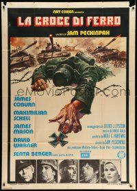 3p574 CROSS OF IRON Italian 1p '77 Sam Peckinpah, art of fallen World War II Nazi soldier!