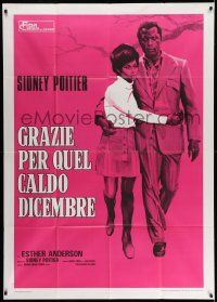 3p823 WARM DECEMBER Italian 1p '73 full-length art of Sidney Poitier w/ arm around Ester Anderson!