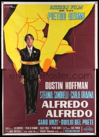 3p209 ALFREDO ALFREDO Italian 2p '73 different Ciriello art of giant hand grabbing Dustin Hoffman!