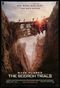 3s188 MAZE RUNNER: THE SCORCH TRIALS style B advance DS 1sh '15 Dylan O'Brien, city in ruins!
