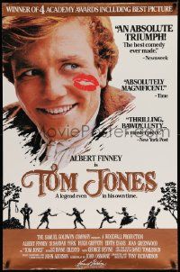 3s815 TOM JONES 1sh R89 close-up of Albert Finney with kiss on his cheek!