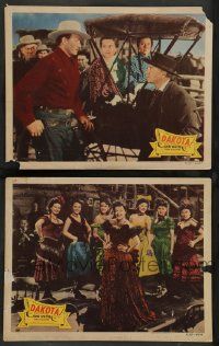 3t886 DAKOTA 2 LCs R50 John Wayne & pretty Ona Munson in a romantic spectacle of the West!