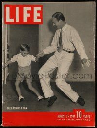 4a320 LIFE MAGAZINE magazine August 25, 1941 Fred Astaire teaching his son to dance by Bob Landry!