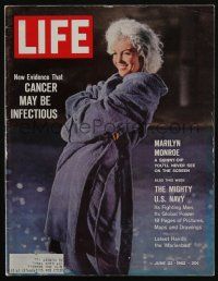 4a331 LIFE MAGAZINE magazine June 22, 1962 Marilyn Monroe's skinny-dip you'll never see on screen!