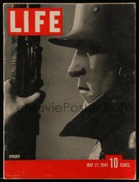 4a319 LIFE MAGAZINE magazine May 27, 1940 World War II German Invader soldier with rifle!