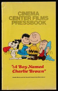 4a523 BOY NAMED CHARLIE BROWN pressbook '70 Snoopy & the Peanuts by Charles M. Schulz!
