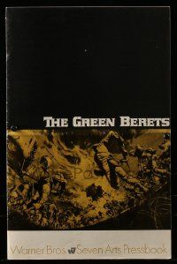 4a661 GREEN BERETS pressbook '68 John Wayne, David Janssen, Jim Hutton, cool Vietnam War art!