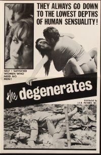 4a579 DEGENERATES pressbook '67 sexy women who need no men, they always go down!