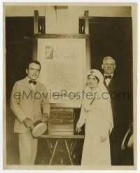 4d271 DOUGLAS FAIRBANKS 8x10 still '18 working with the Red Cross to buy bandages for the boys!