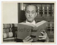 4d358 JOHN BARRYMORE 6.75x8.5 news photo '53 great close up looking surprised while reading book!
