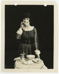 4d393 MABEL NORMAND 8x10.25 still '18 eating by table w/ Carnation milk from Venus Model, lost film!