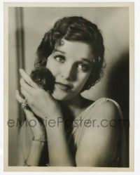 4d382 LORETTA YOUNG 6.5x8.5 news photo '28 young portrait holding kitten from Magnificent Flirt!
