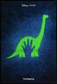 4k372 GOOD DINOSAUR advance DS 1sh '15 Raymond Ochoa, great art of green Apatosaurus and handprint!