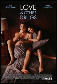 4k577 LOVE & OTHER DRUGS style A advance DS 1sh '10 Jake Gyllenhaal, Anne Hathaway naked in bed!