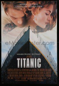 4k910 TITANIC DS 1sh '97 Leonardo DiCaprio, Kate Winslet, directed by James Cameron!