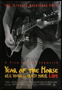 4k987 YEAR OF THE HORSE int'l 1sh '97 Neil Young close-up cranking it up, Jim Jarmusch, rock & roll