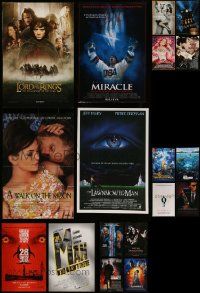 4m269 LOT OF 18 UNFOLDED MINI POSTERS '90s-00s great images from a variety of different movies!