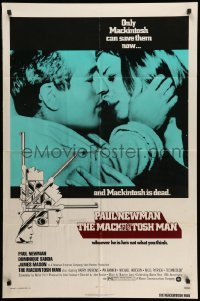 4p510 MACKINTOSH MAN 1sh '73 Paul Newman & Dominique Sanda kiss close up, directed by John Huston!