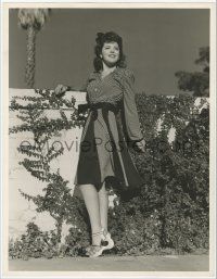 4s032 ANN RUTHERFORD deluxe 10x13 still '40s full-length wearing pretty dress leaning on wall!