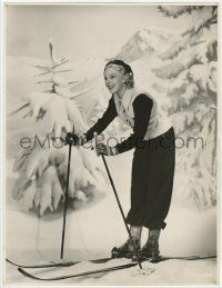 4s038 ANNA LEE deluxe 10.5x13.75 still '40s full-length smiling portrait on skis by Otto Dyar!