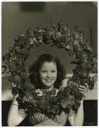 4s201 SHIRLEY TEMPLE deluxe 11x14 still '40s great teenage portrait holding Christmas wreath!